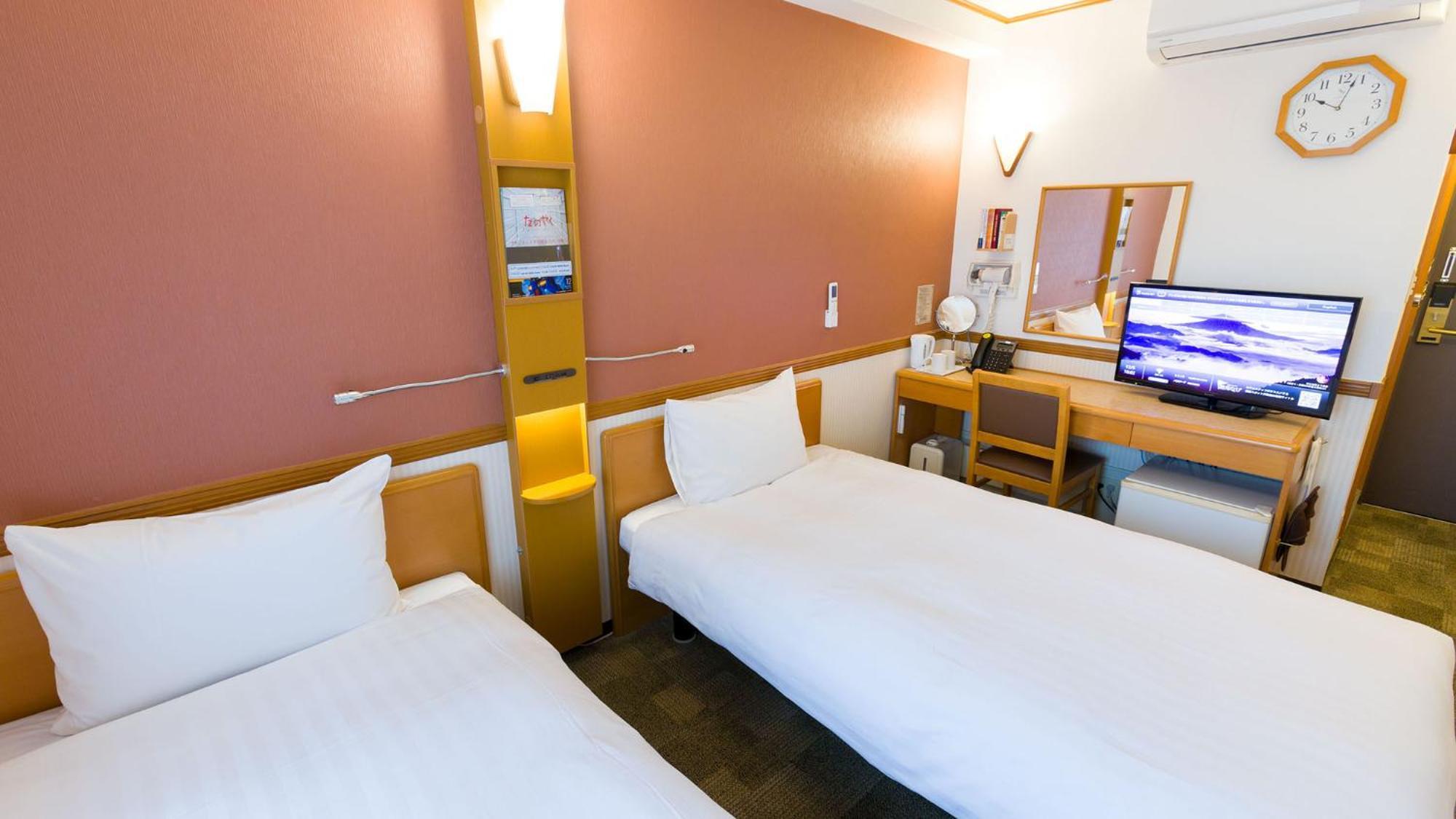 Toyoko Inn Takamatsu Hyogomachi Szoba fotó