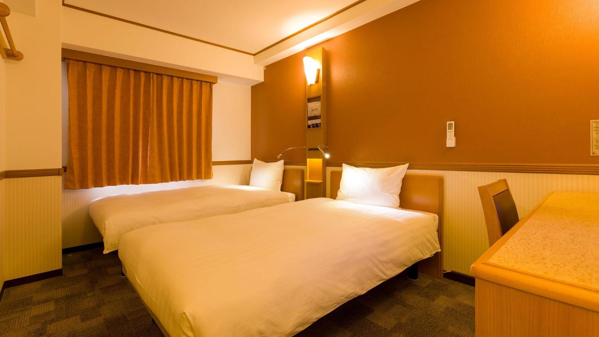 Toyoko Inn Takamatsu Hyogomachi Szoba fotó