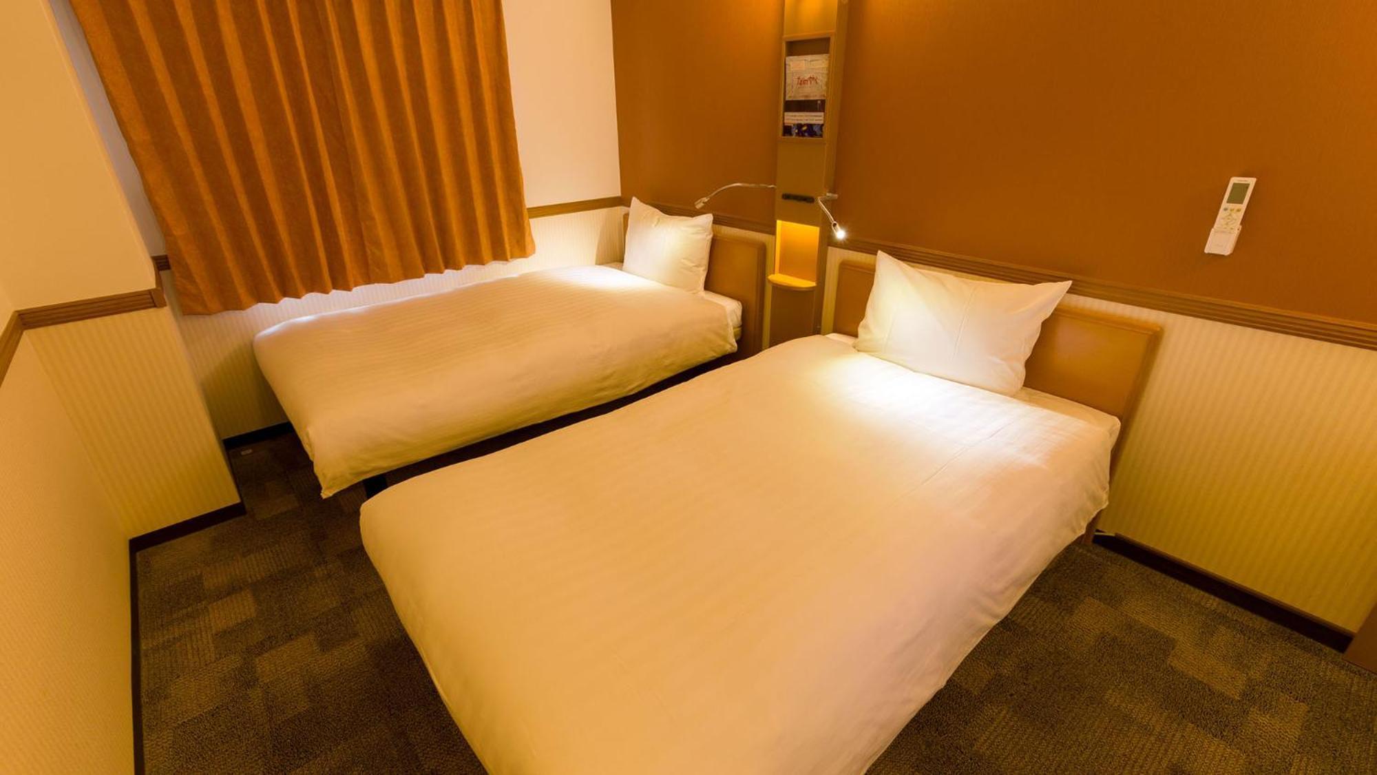 Toyoko Inn Takamatsu Hyogomachi Szoba fotó